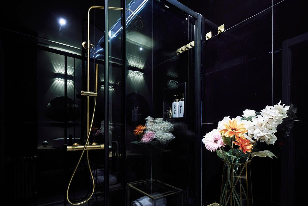 Chiclife - Lilienblum Chic Borgo Santa Caterina Apartment Бергамо Экстерьер фото